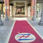 Hotel Zanhotel Tre Vecchi 4*