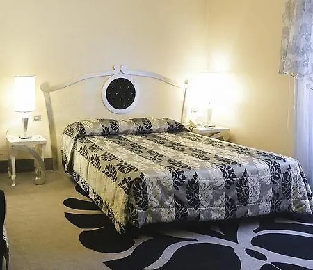 Zanhotel Tre Vecchi Hotel 4*