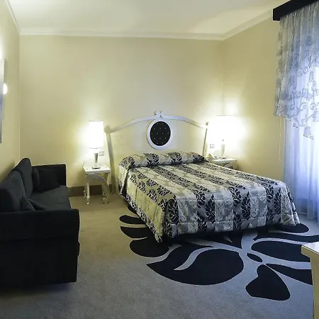Hotel Zanhotel Tre Vecchi Bologna