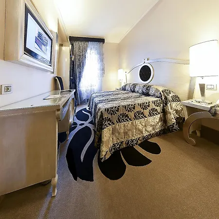 Zanhotel Tre Vecchi Hotel 4*