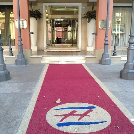 Hotel Zanhotel Tre Vecchi 4*