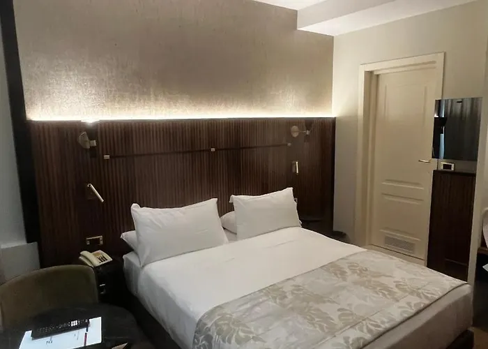 Hotel Zanhotel Tre Vecchi 4*