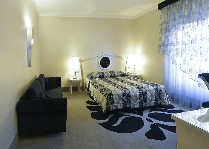 Hotel Zanhotel Tre Vecchi 4*