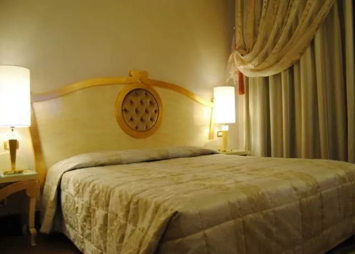 Hotel Zanhotel Tre Vecchi Bologna