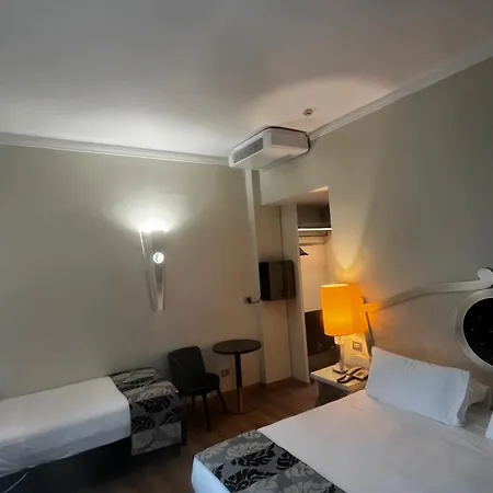 Zanhotel Tre Vecchi Bolonia