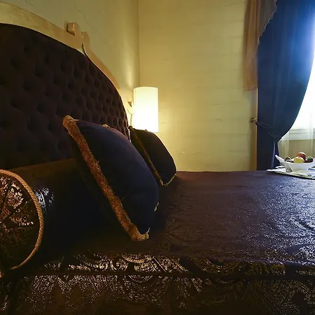 Zanhotel Tre Vecchi 4* Bolonia