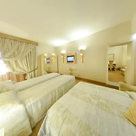 Zanhotel Tre Vecchi Bolonia