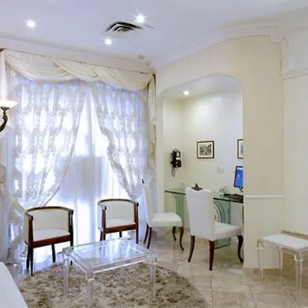 Zanhotel Tre Vecchi 4* بولونيا