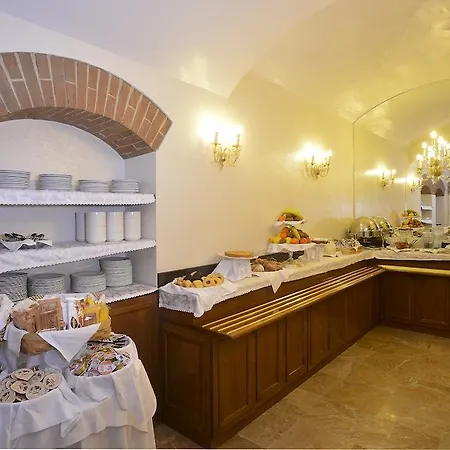 Zanhotel Tre Vecchi فندق بولونيا