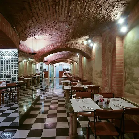 Zanhotel Tre Vecchi فندق